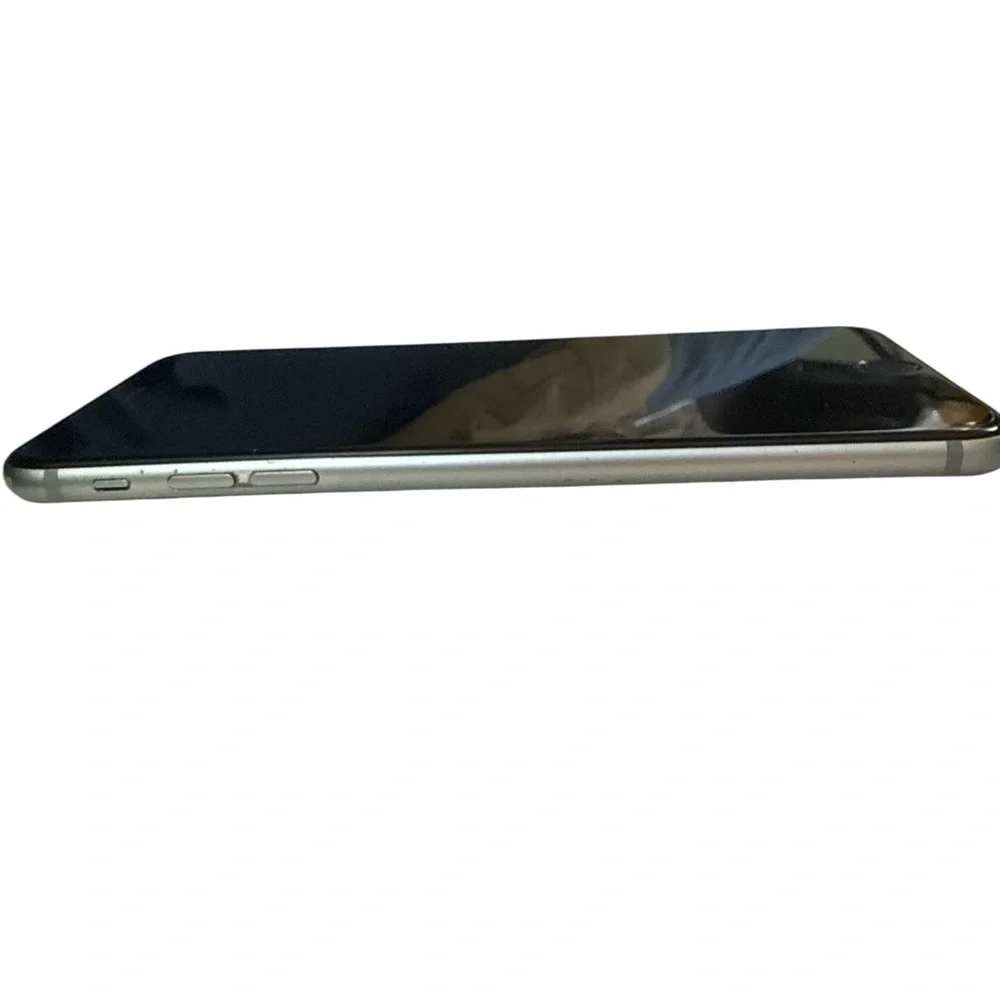 Apple IPhone 6 Plus 64GB ( Parts Only) Battery Is Bad. Unlocked
